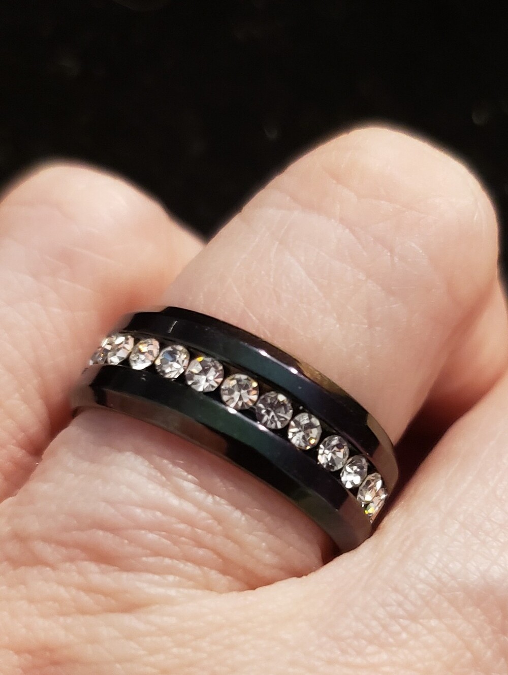 NEW, Size 10 Unisex Black Ring W/ Inset White Stones All Around Minimalist COOL.